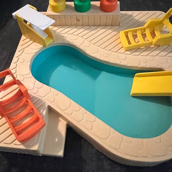 Vintage Fisher Price pool - Picture 5 of 6